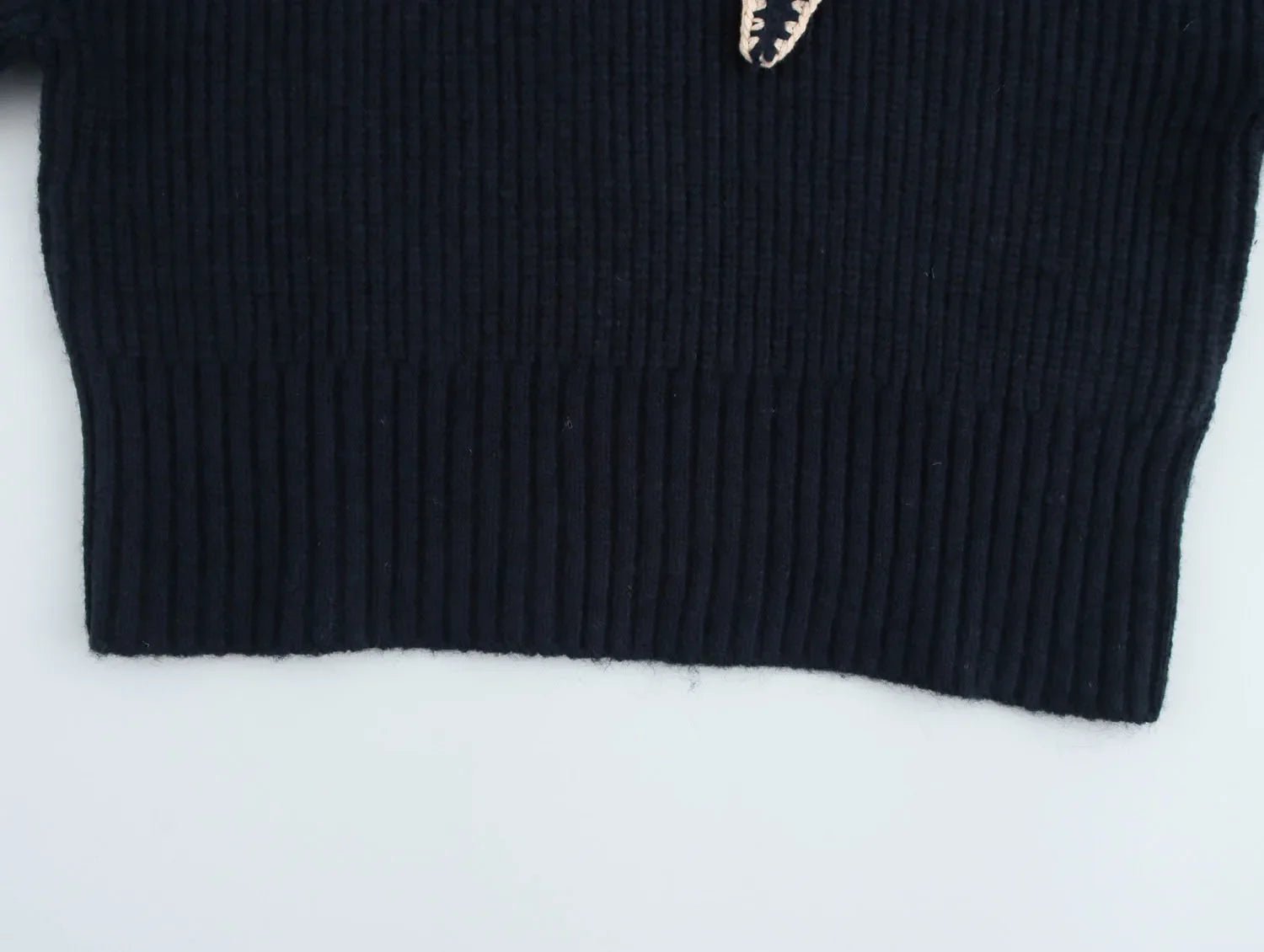 Long Sleeve Sweater – Bow Detail – Festive Winter Look