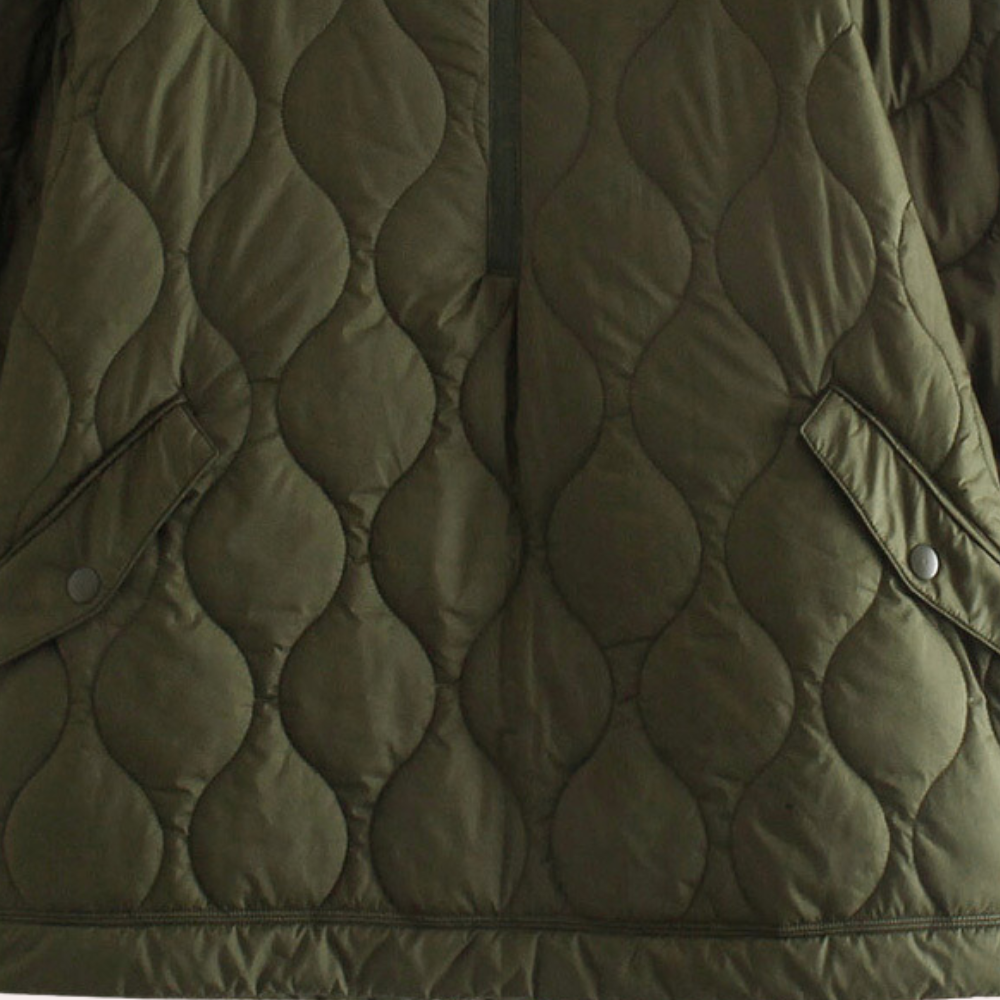 Quilted Cape Jacket – Lightweight & Warm – Casual Layering Essential