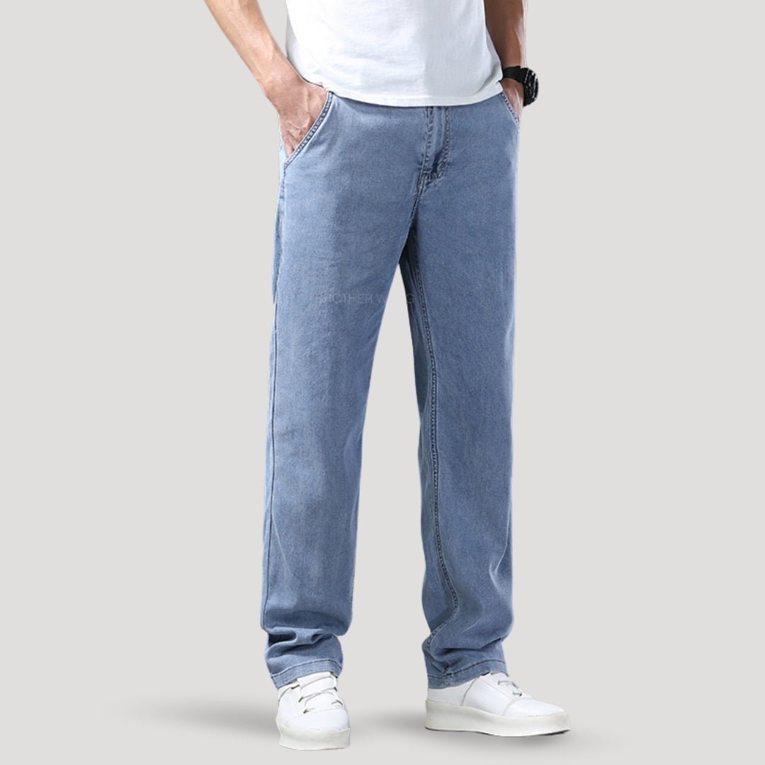 Men’s Relaxed Fit Jeans – Light Blue Wash – Casual Everyday Denim