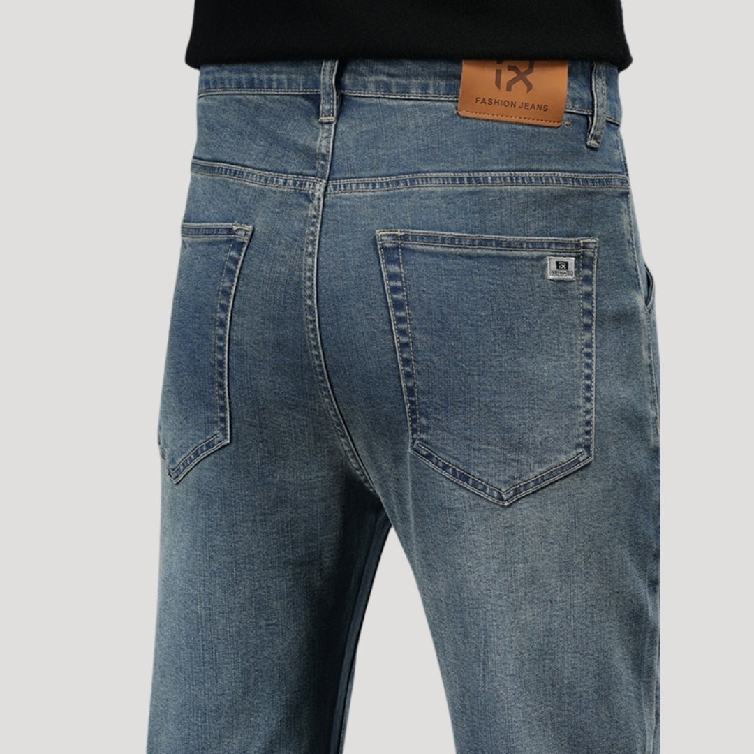 Men’s Straight Leg Jeans – Classic Fit – Mid-Wash Everyday Denim