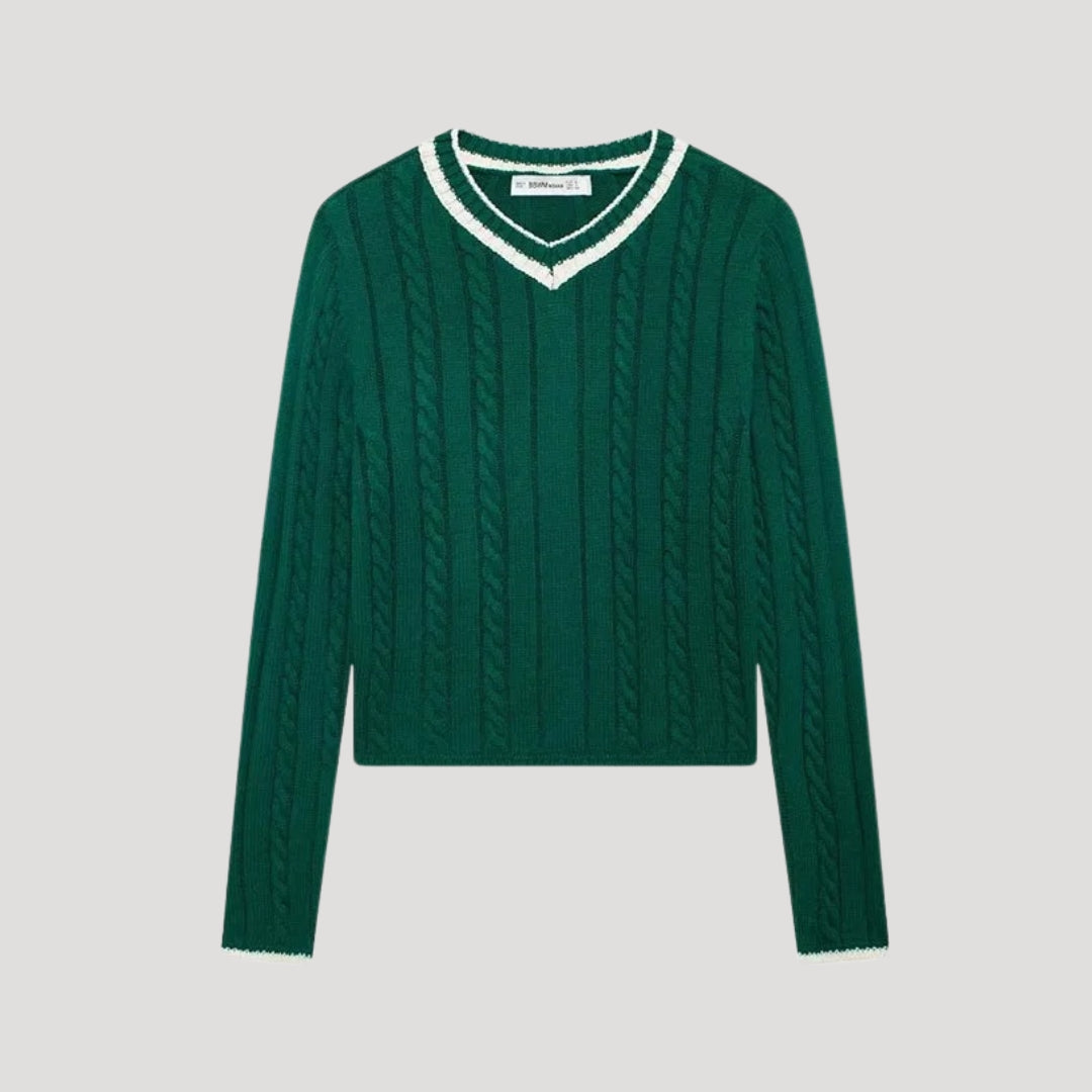 V-Neck Sweater – Cable Knit – Sporty Chic Winter Look